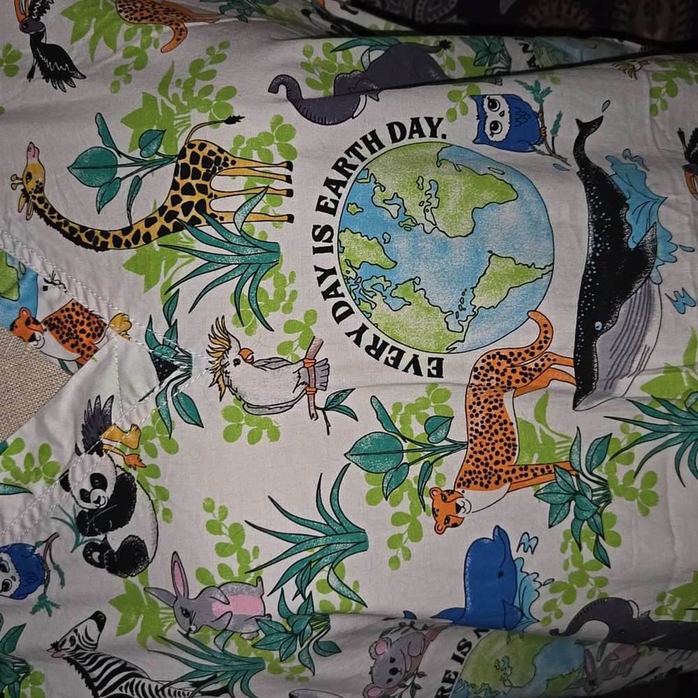 Save The Planet Animal Scrub Top Large - Picture 2 of 5